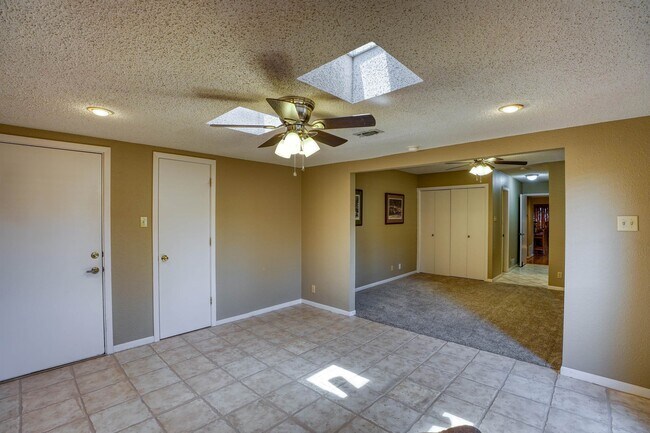 Building Photo - 1406 Broken Hills Dr