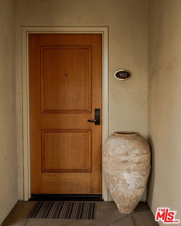 Building Photo - 11847 Gorham Ave