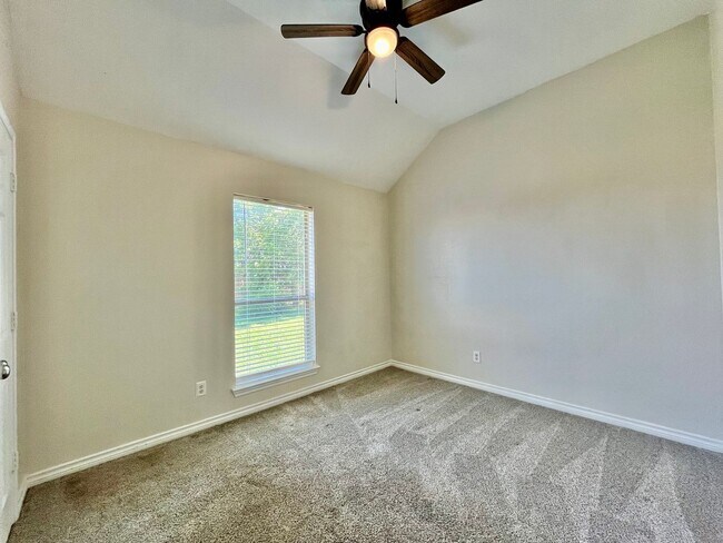 Building Photo - 274 Heather Ln