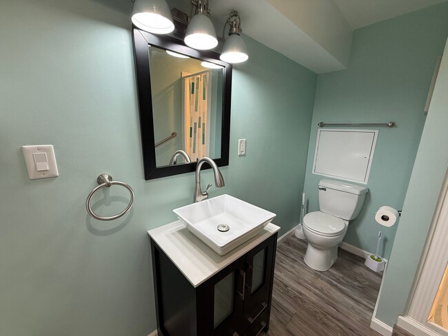 Building Photo - 326 Riverside Ave