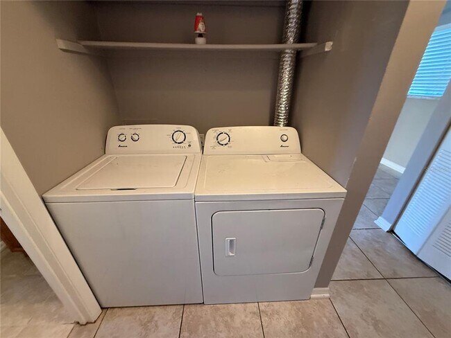 Building Photo - 314 San Rafael St