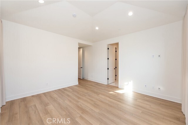 Building Photo - 150 Somera