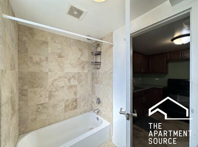 Building Photo - 7630 N Milwaukee Ave