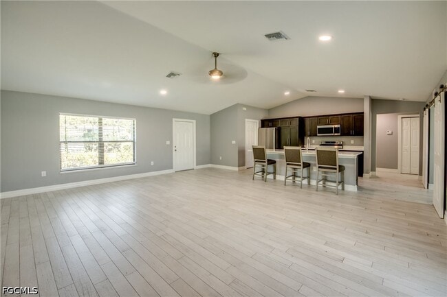 Building Photo - 12866 Iona Rd