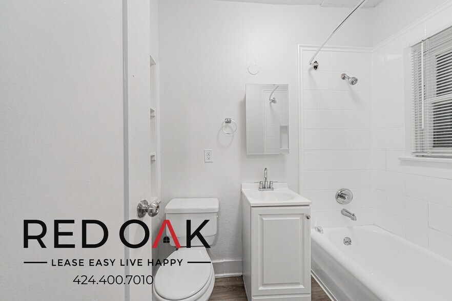 Building Photo - 1616 Normandie Ave