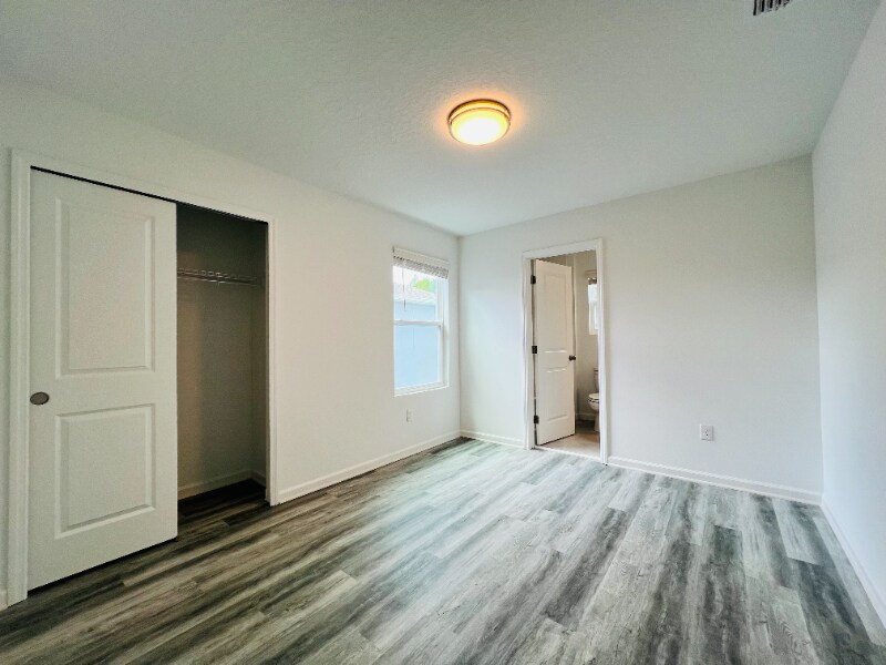 Building Photo - 11616 Sunsail Ave