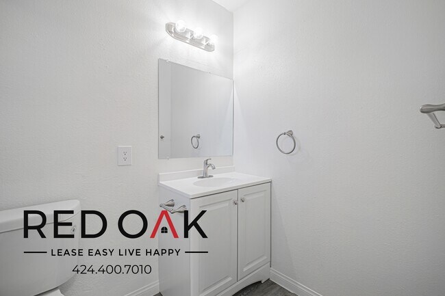 Building Photo - 9260 Palm St