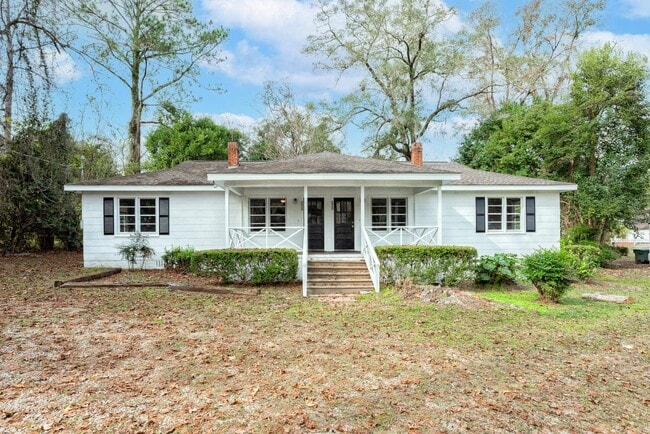 Primary Photo - 2058 Thomasville Rd