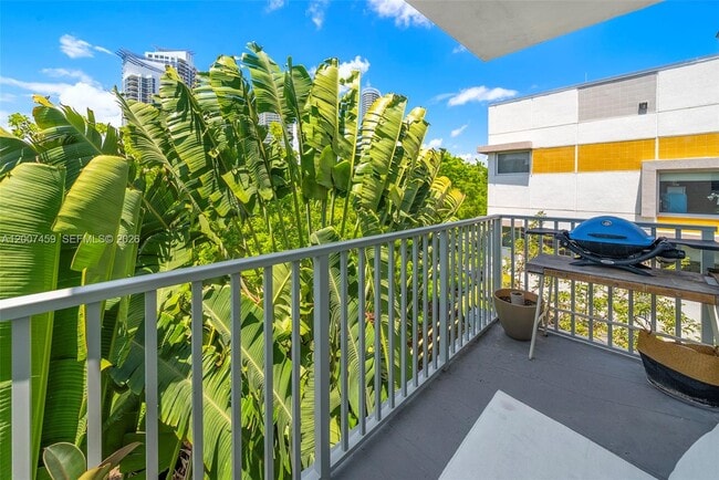 Building Photo - 301 Michigan Ave