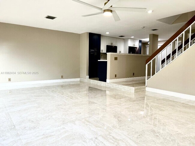 Building Photo - 875 NW 80th Terrace