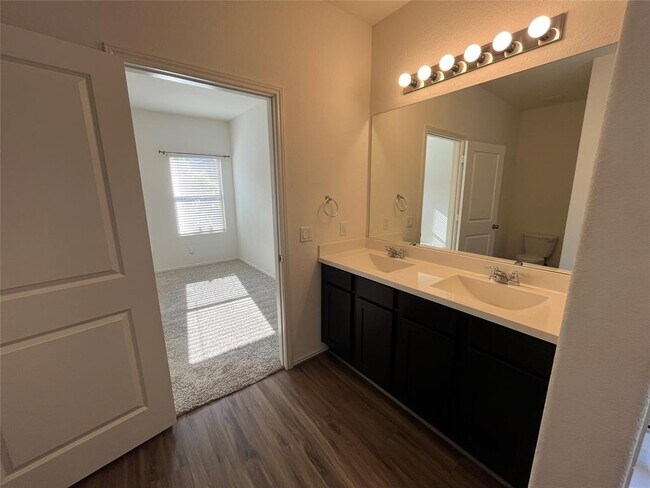 Building Photo - 6825 Colorado Bluffs Rd