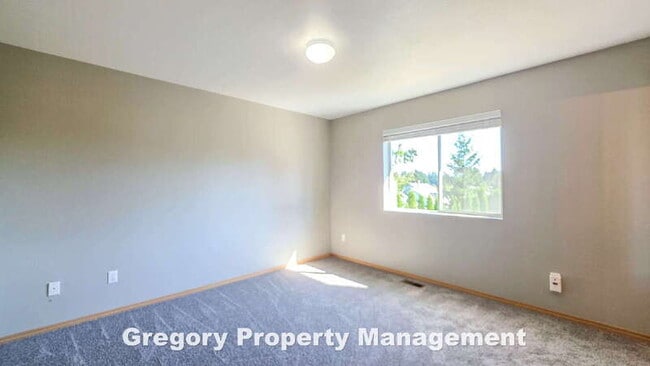 Building Photo - 7 60th Pl SE