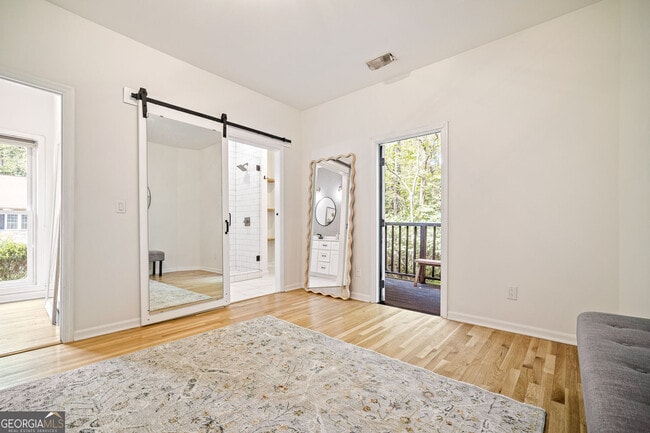 Building Photo - 2861 Dorby Close NE