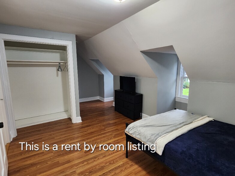 Building Photo - 558 Avent St
