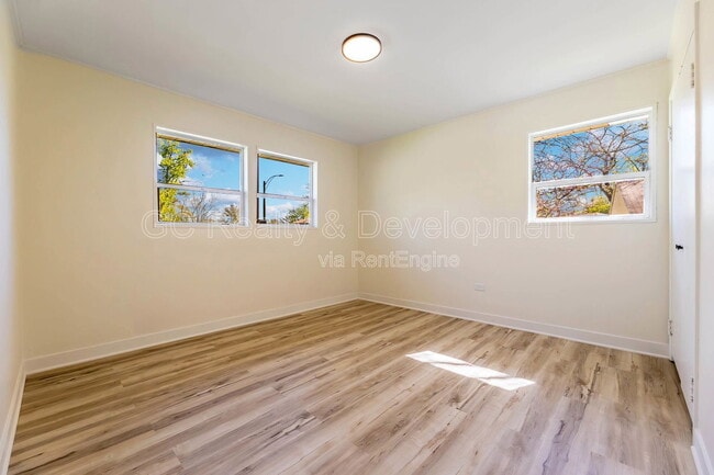 Building Photo - 111 Nashua St