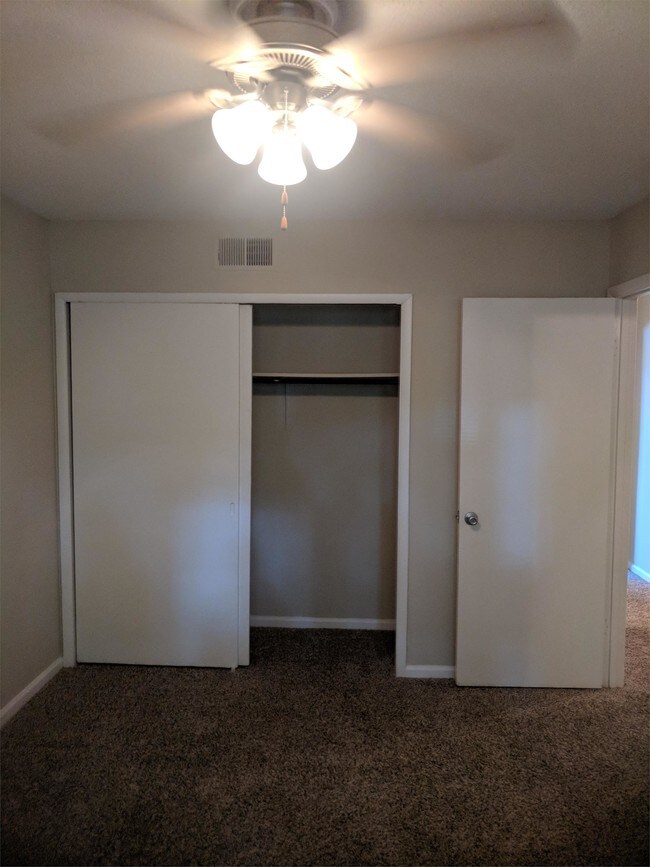 Building Photo - 3807 Pembrook Ct