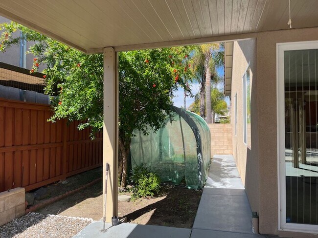 Building Photo - Single Story in French Valley 3 Bed/2 Bath