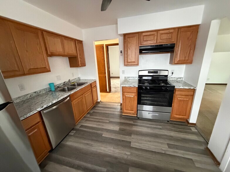 Building Photo - 6296 S 3rd St