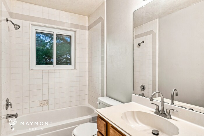 Building Photo - 4715 Trevor Hill Dr