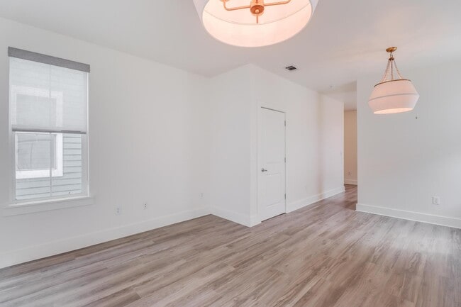 Building Photo - 2207 Government St