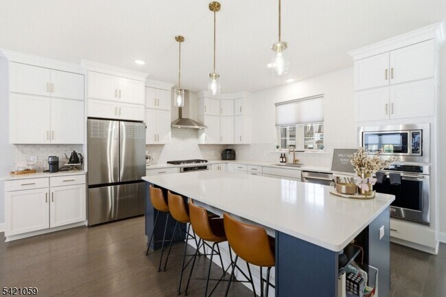 Building Photo - 12 Marigold Ct