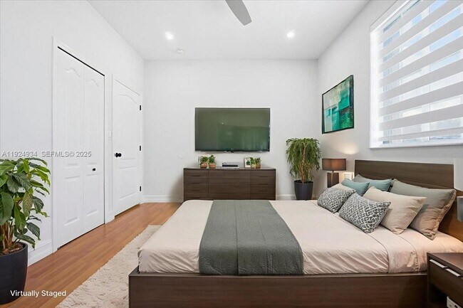 Building Photo - 16310 NW 84th Ct