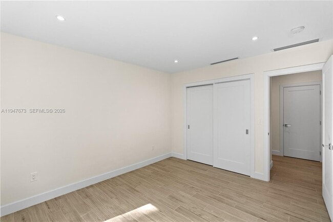 Building Photo - 251 NE 44th St