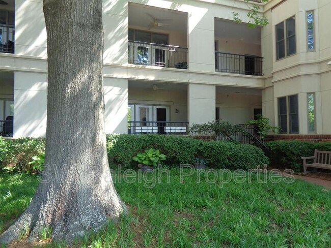 Building Photo - 252 E Davie St