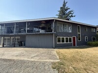 Building Photo - Spacious 3 Bedroom Unit - READY FOR MOVE IN!