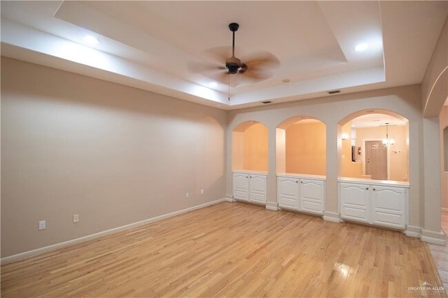 Building Photo - 13 E Martinez Ave