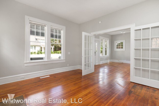 Building Photo - 404 Caplewood Dr