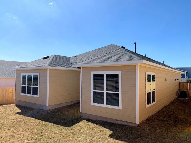 Building Photo - 10717 Charger Wy