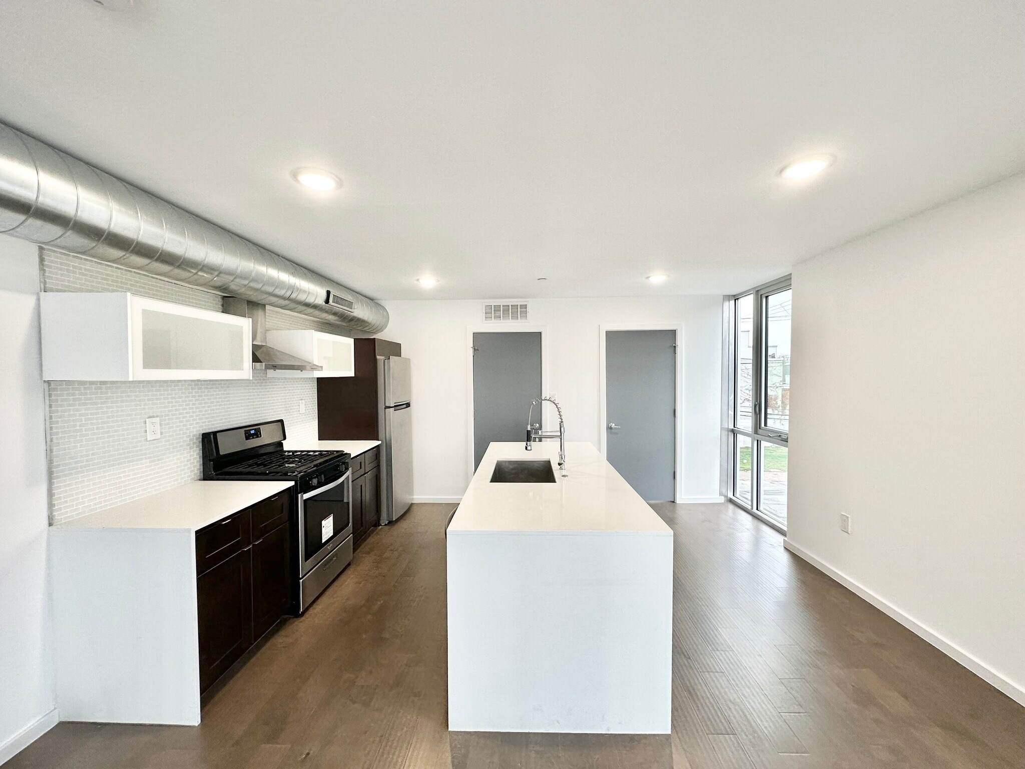 Building Photo - 1500 N 8th St