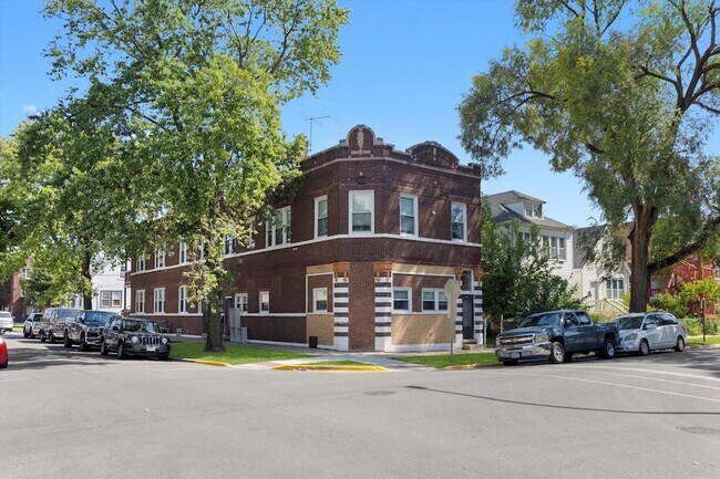 Building Photo - 1301 S 51st Ave