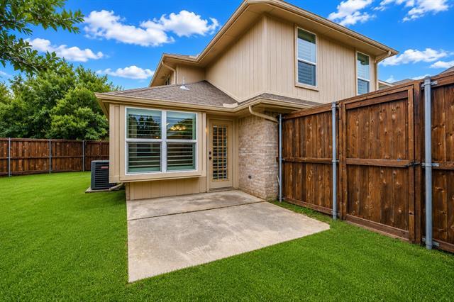 Building Photo - 524 Raintree Cir