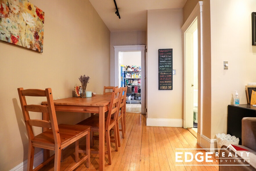 Building Photo - 6 Sutherland Rd