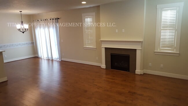 Building Photo - Charming 3-Bed Oasis with 2.5 Baths in Wilsonville - Perfectly Spacious at 1,530 Sq Ft!