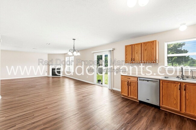 Building Photo - 12419 Deerview Dr