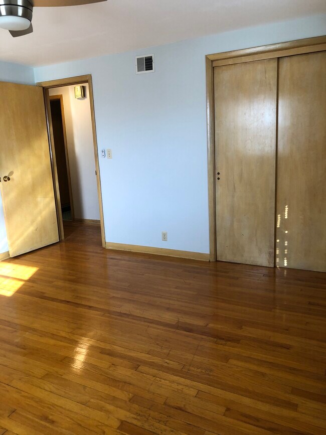 Master Bedroom - 2952 S 38th St