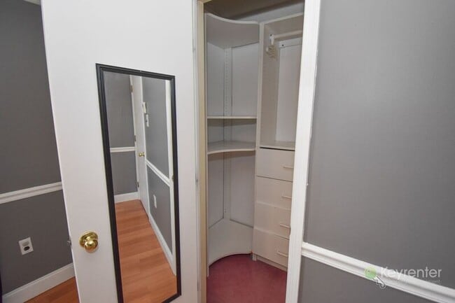 Building Photo - 2585 Jean Dr