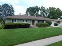 Building Photo - 1608 Martha Dr