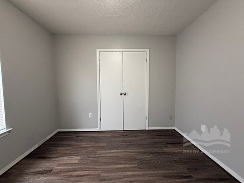 Building Photo - 3359 Spring Water Cove