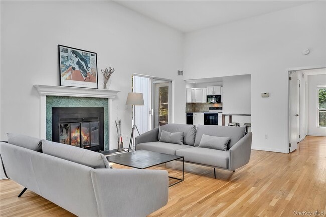 Building Photo - 26 Wintergreen Way