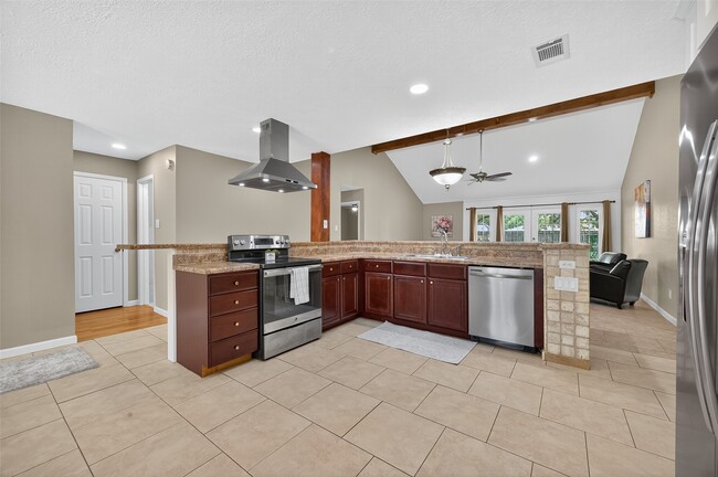 Building Photo - 2314 Pilgrims Bend Dr