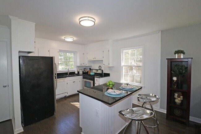 Building Photo - 1127 Clifton Rd NE