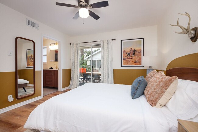 Building Photo - 6605 Countess Adria St