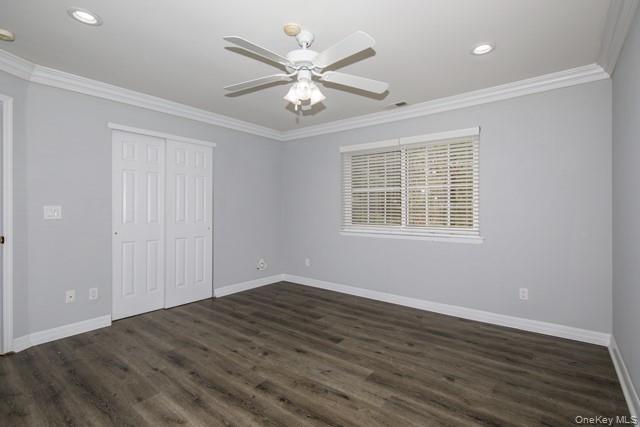 Building Photo - 330 Lake Pointe Dr