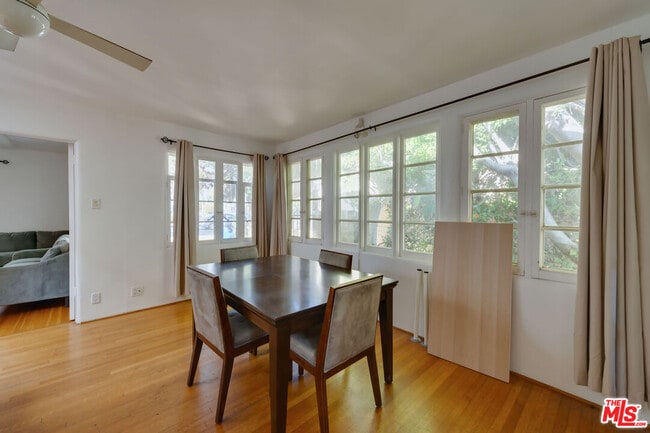 Building Photo - 10870 Wellworth Ave