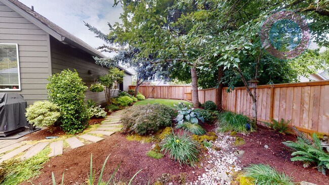 Building Photo - Gorgeous Single Level Home in Sought After...