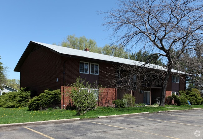 Building Photo - Old Orchard Apartments